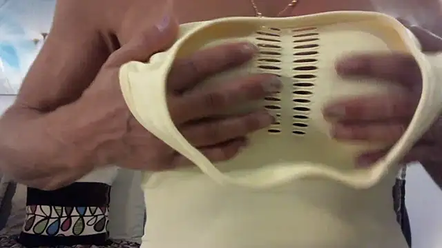 Mirianzapata_1 webcam