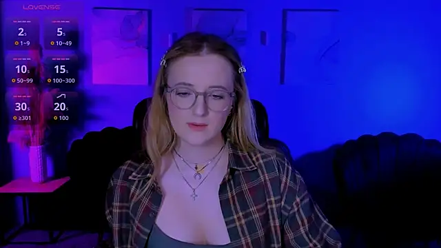 luna_berryy webcam