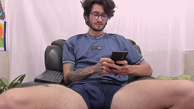 Loggan_donnelly webcam