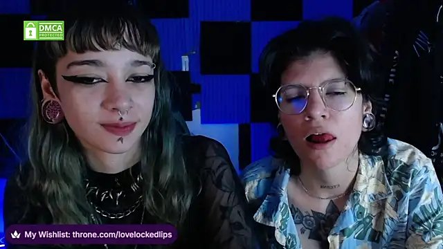 lovelockedlips webcam