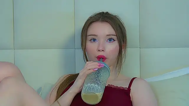 KeiraAsti webcam
