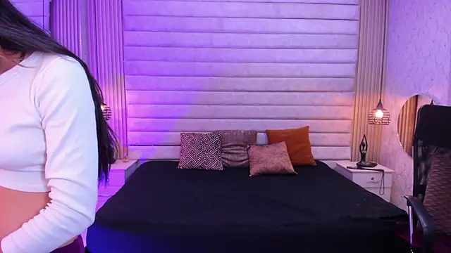 VictoriaaBlair webcam