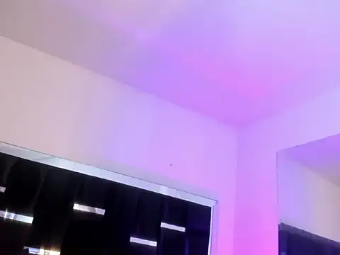 DANITENDER555 webcam