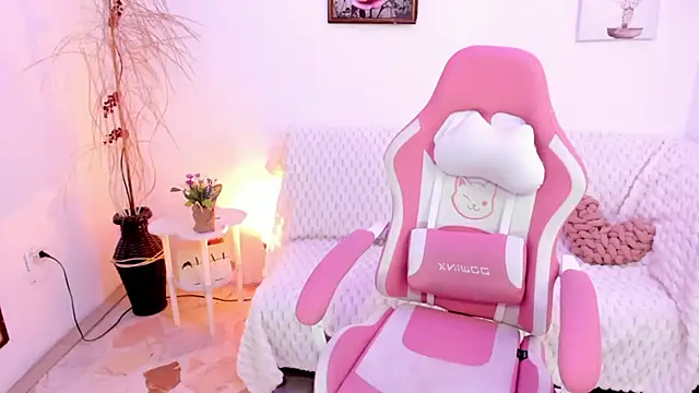 EmmaMyers1 webcam
