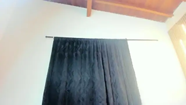 Lara_Seduce webcam