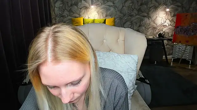 Elizabeth_Adams webcam