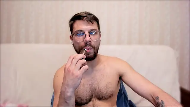 Tony_Wolf webcam