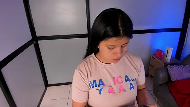 sasha_roldann webcam