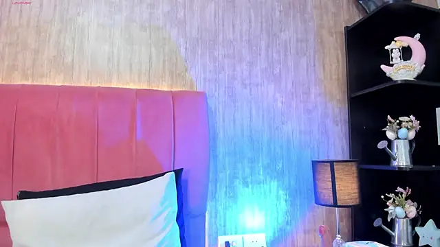 Kendra_kobein webcam