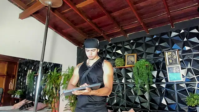 elliot_colton webcam