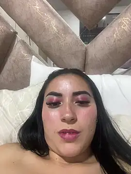 Emmily-mayerrs webcam