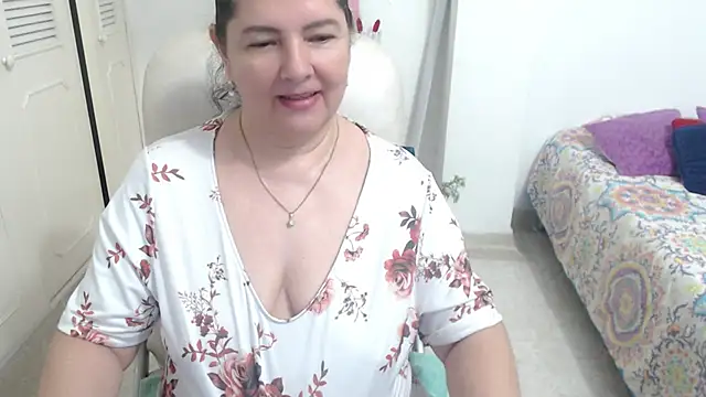 leonela_69 webcam