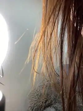 MiaJones21 webcam