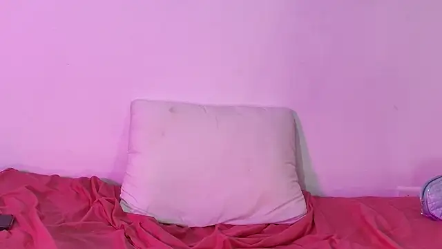 Nikki__uwu webcam