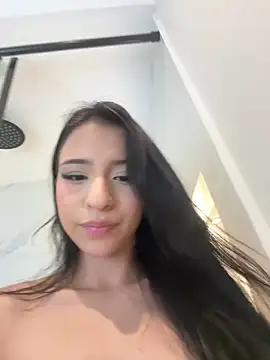 Sarah_cam06