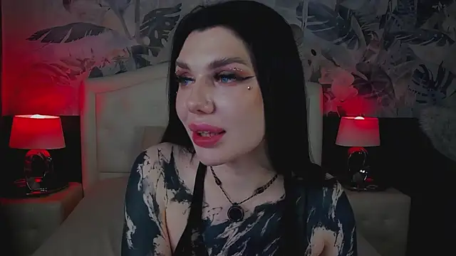 MaeveMoon webcam