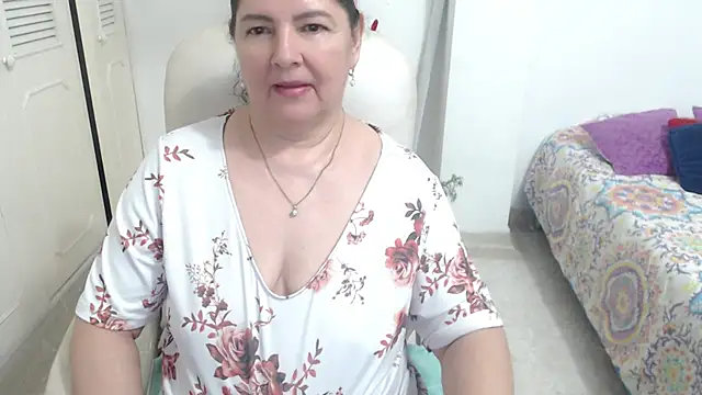 leonela_69 webcam