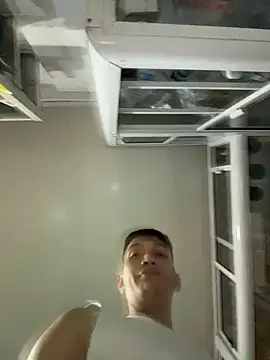 OliverWest04 webcam