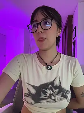 HinaSweet webcam