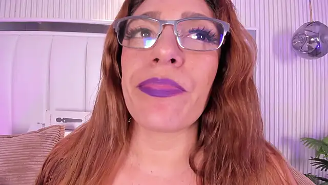 naughty_flower18 webcam
