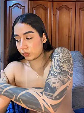 KaditaNavarro webcam