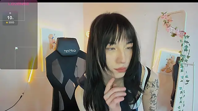 AliceeinWonderlanddd webcam