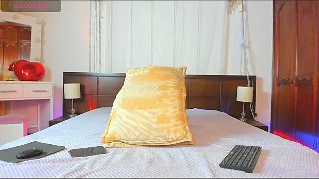 MiaMarin_hot webcam