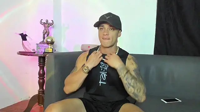 AlexRoyce_ webcam