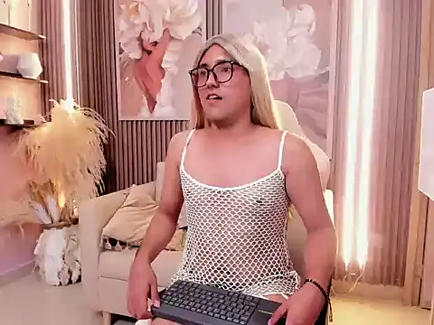 your_sissytrans webcam