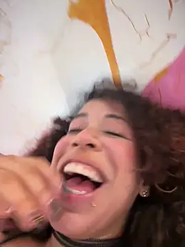 Woo_isDaphne webcam