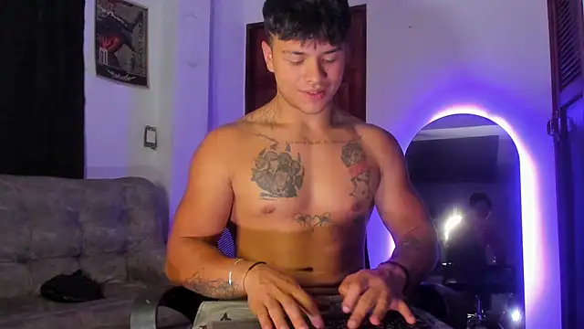 Dominic_Biker__ live sex cam