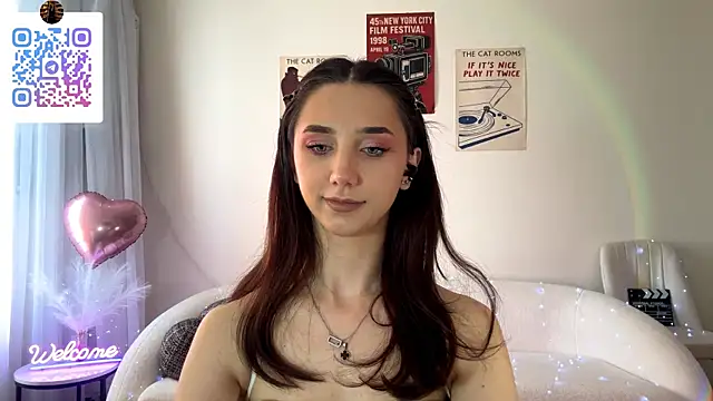 LinaMour webcam