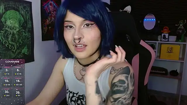neena_nyx_ webcam