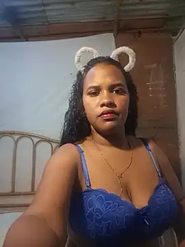 Webcam Model (michelle_castillo) is live