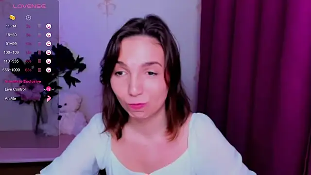 KindHazelHere_ webcam