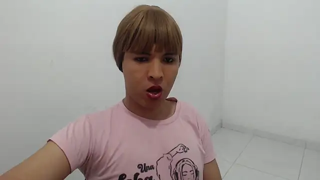 estefania224 webcam