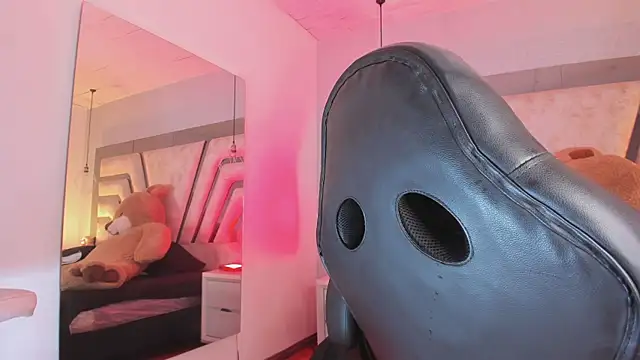 AngelineHeet webcam