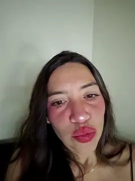 loveuu-bae webcam