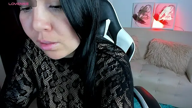 AilynRed webcam