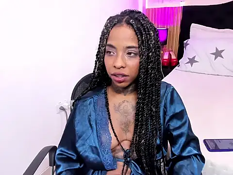 Pauline_Fox webcam
