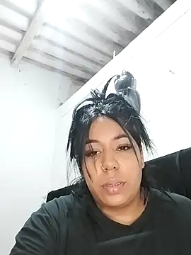 emma_purple_ webcam