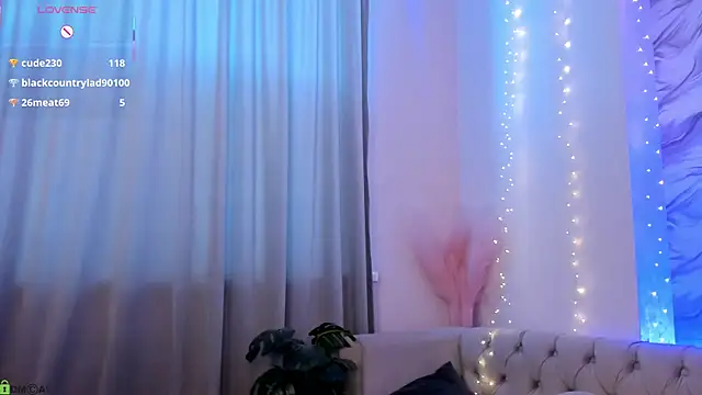 Aria_Mila webcam