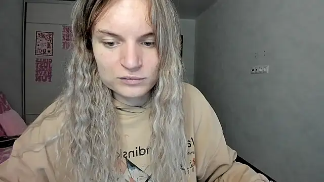 milliKira006 webcam
