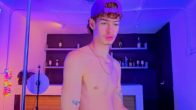 nova_salvatore webcam