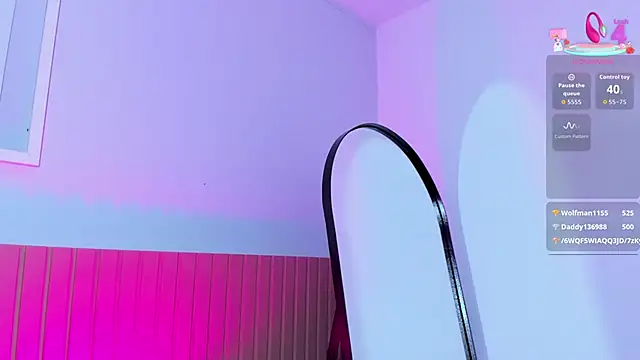 klhoe_boobs webcam