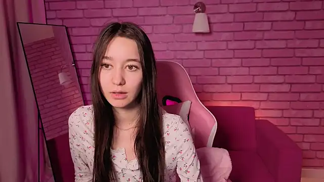 Nicole_Brownie webcam