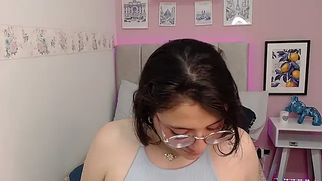 Angelie_Rosebrm webcam