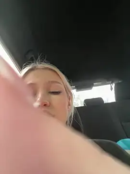 Kiss_Auroraa webcam