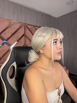 lya_nekko_ webcam