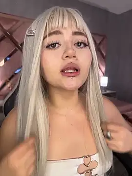 lya_nekko_ webcam